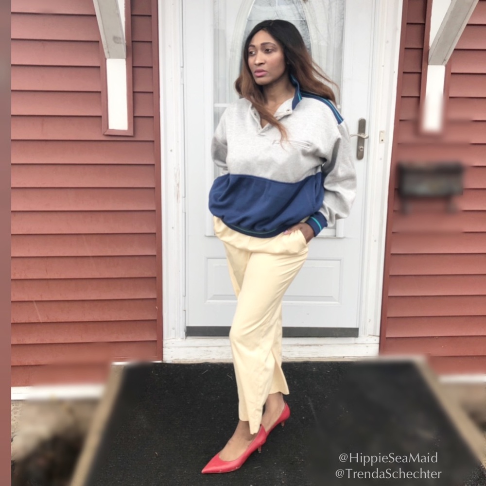 Vintage Preppy Chic Sweater!!